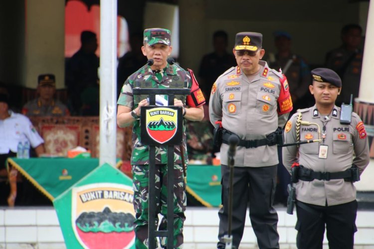 Pangdam I/BB Pimpin Apel Gelar Pasukan PAM VVIP Kunker RI-2 di Padang 