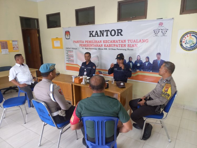 Personil Polsek Tualang Polres Siak Patroli Ke PPK Dan Bawaslu Tualang Tingkatkan Intensitas Patroli