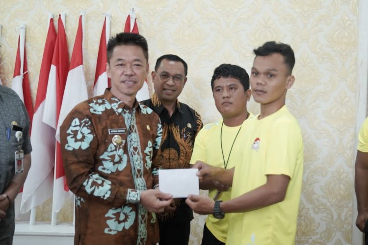 Bupati Rohil Lepas Atlet Wushu Ikuti Selekda Porwil Riau