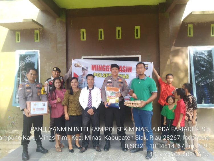 Minggu Kasih Kali Ini, Polsek Minas - Polres Siak Sambangi Jemaat Gereja GPDI Pelita Kampung Karo di Minas Timur 