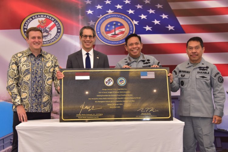 "Amerika Serikat dan Bakamla RI Meresmikan Pusat Pelatihan Maritim 'Anambas' di Batam"