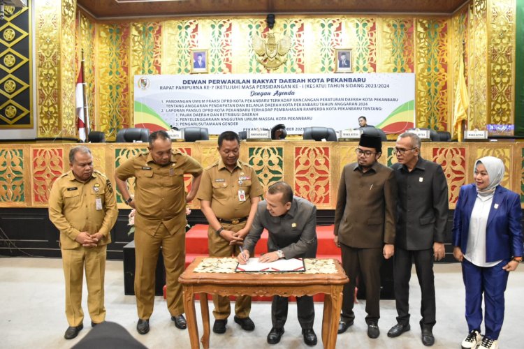 "Ranperda Pajak dan Retribusi Resmi Disahkan dalam Sidang Paripurna"