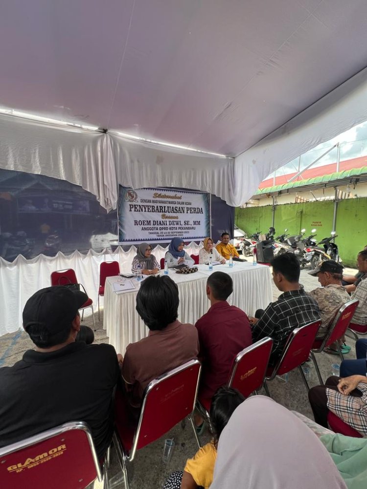 "Anggota DPRD Kota Pekanbaru Roem Diani Dewi Melakukan Sosialisasi Peraturan Daerah (Perda)"