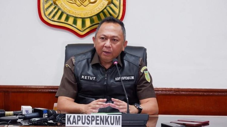 Kejaksaan Agung Memeriksa Dua Saksi Terkait Kasus Impor Gula