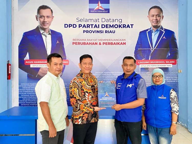 Utus Datuk Budi Ambil Formulir Pilkada, HM Wardan Resmi Turun Laga
