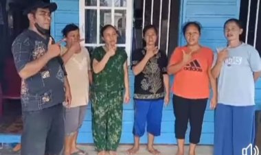 Bupati Rohil Afrizal Sintong S.IP M.Si Bagikan BLT di Kecamatan Pasir Limau Kapas, Masyarakat Serukan Salam Dua Periode