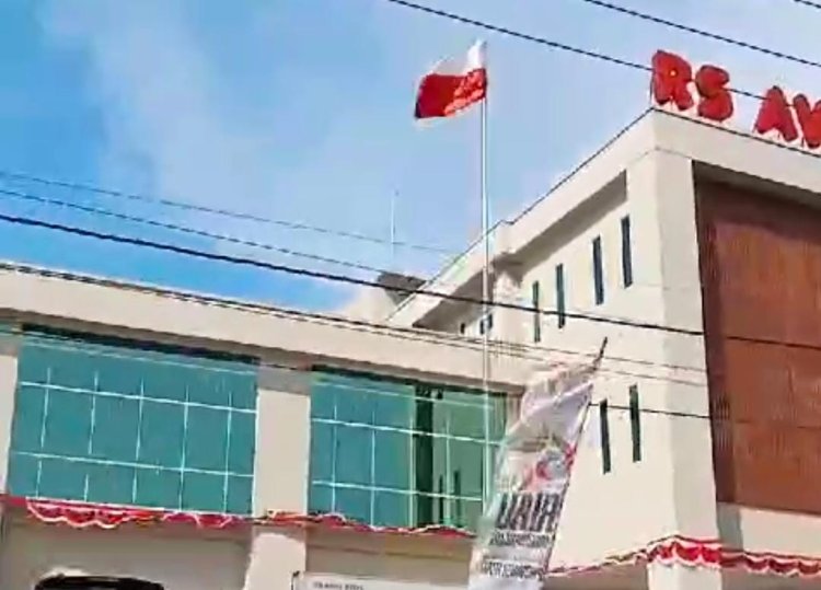 Viral! RS Awal Bros Bagan Batu Rohil Pasang Bendera Merah Putih Terbalik, Netizen Heboh