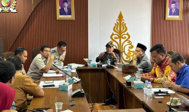 Komisi I DPRD Pekanbaru Rapat Bersama BPN Bahas Keluhan Warga Terkait Sengketa Tanah 
