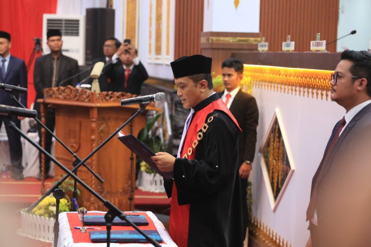 Ketua PN Lantik 50 Anggota DPRD Pekanbaru Periode 2024-2029