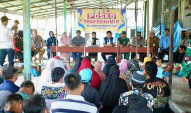 Penyalurkan Bantuan Korban Musibah Banjir Di Indragiri Hilir 