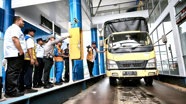 Cek UPPKB Tenayan Raya, Polda Riau Tegaskan Kendaraan Dua Sumbu Ke Atas Wajib Patuhi Aturan Mudik