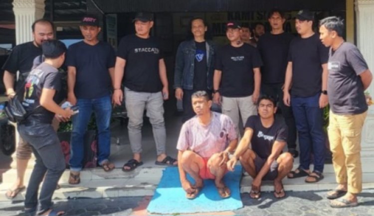 Polisi Amankan Debt Collector Yang Keroyok Wanita di Depan Polsek Bukit Raya