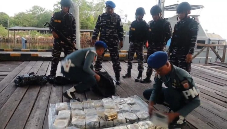 TNI AL Gagalkan Penyelundupan 48,5 Kg Sabu dari Malaysia di Perairan Dumai