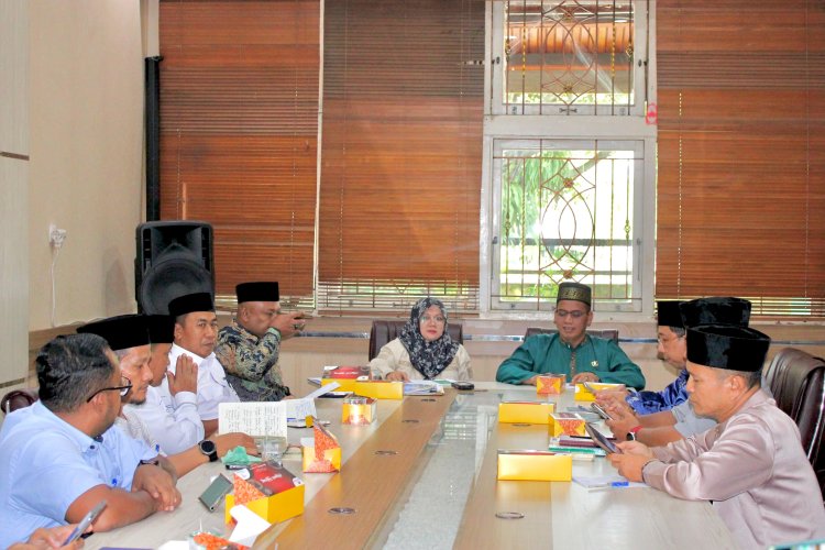 Bupati Siak dan DLHK Riau Bahas Konflik Lahan Kampung