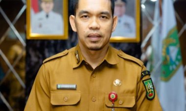 Riau Salurkan BOSDA 2025 untuk 226 Sekolah Negeri dan Swasta