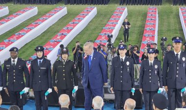 Lulus Pendidikan Kepolisian Internasional di Turkiye, Dua Personel Polda Riau Dilantik Langsung oleh Presiden Erdogan