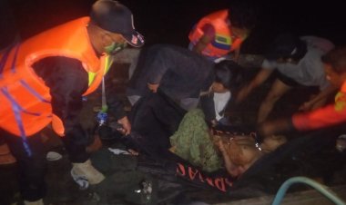 Kecelakaan Laut di Indragiri Hilir: TRC BPBD Inhil Evakuasi Pemuda Korban Pompong di Perairan Sungai Dusun