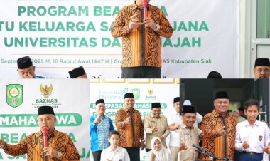 Wabup Siak Lepas 13 Mahasiswa Penerima Beasiswa SKSS