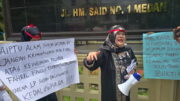 Emak-Emak Demo di Mapolrestabes Medan, Klaim Jadi Korban Kriminalisasi
