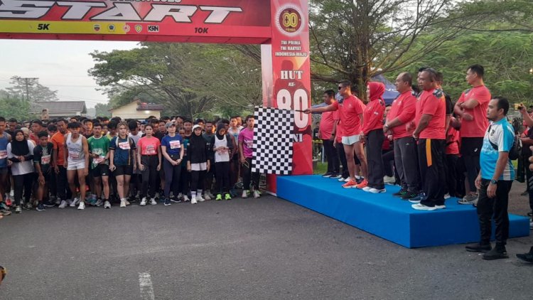Danrem 022/PT Lepas Ribuan Peserta Fun Run HUT TNI ke-80 di Asahan