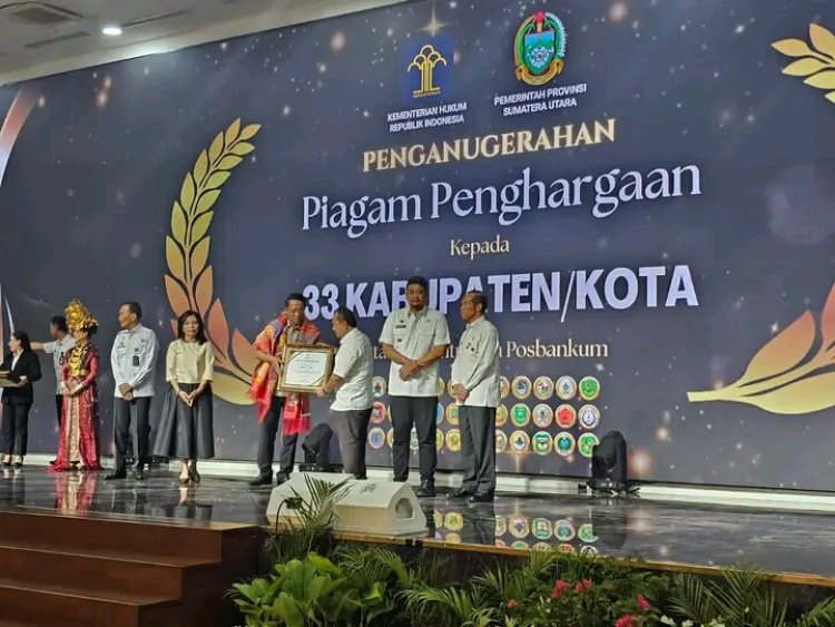Pemkab Dairi Raih Penghargaan Dari Menteri Hukum RI Di Peresmian Posbakum Desa/Kelurahan se-Sumut